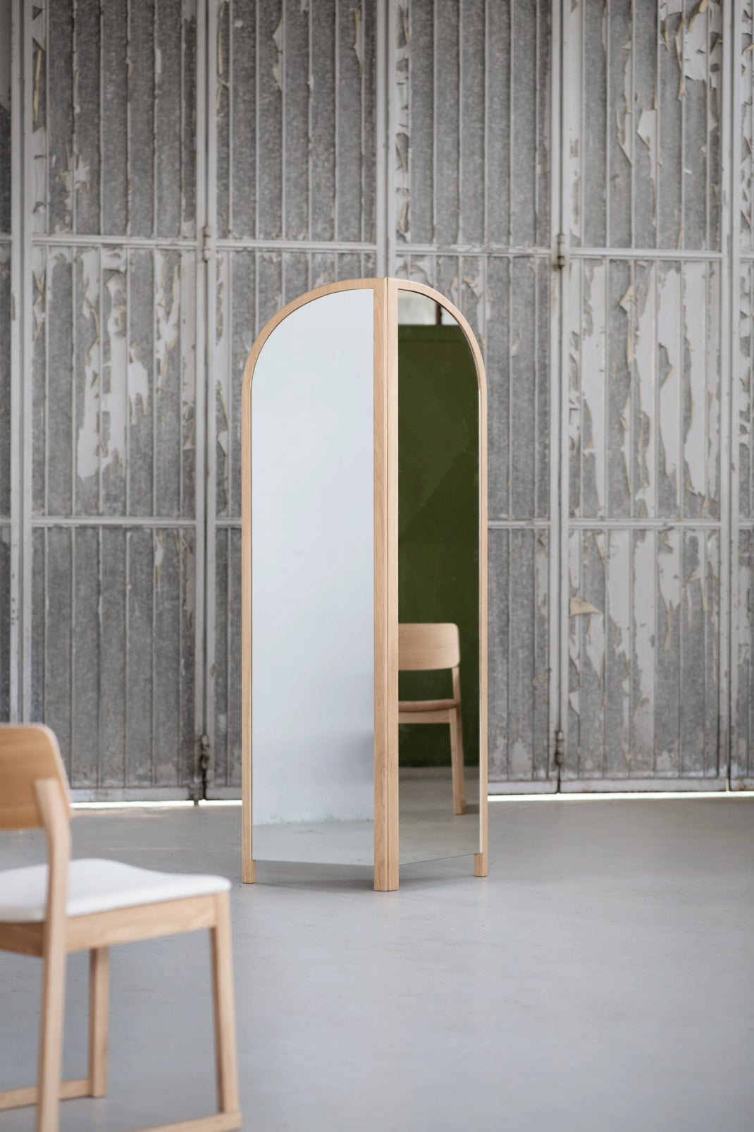 CABINE Mirror