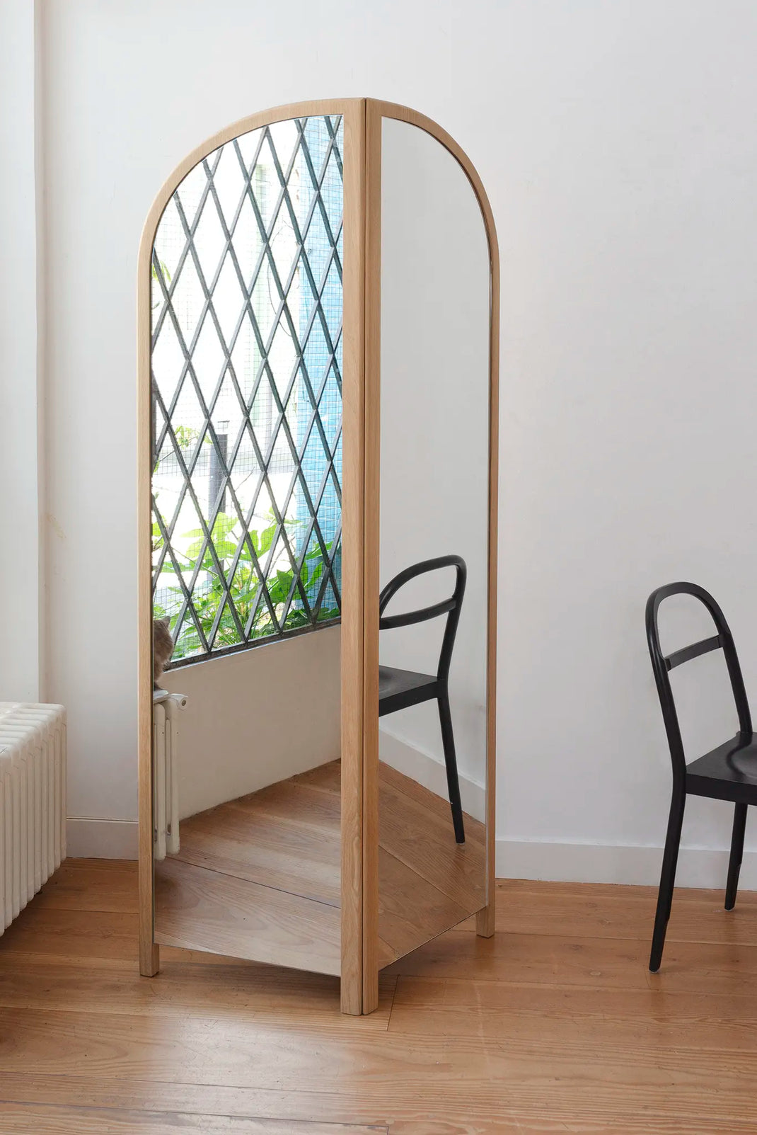 CABINE Mirror