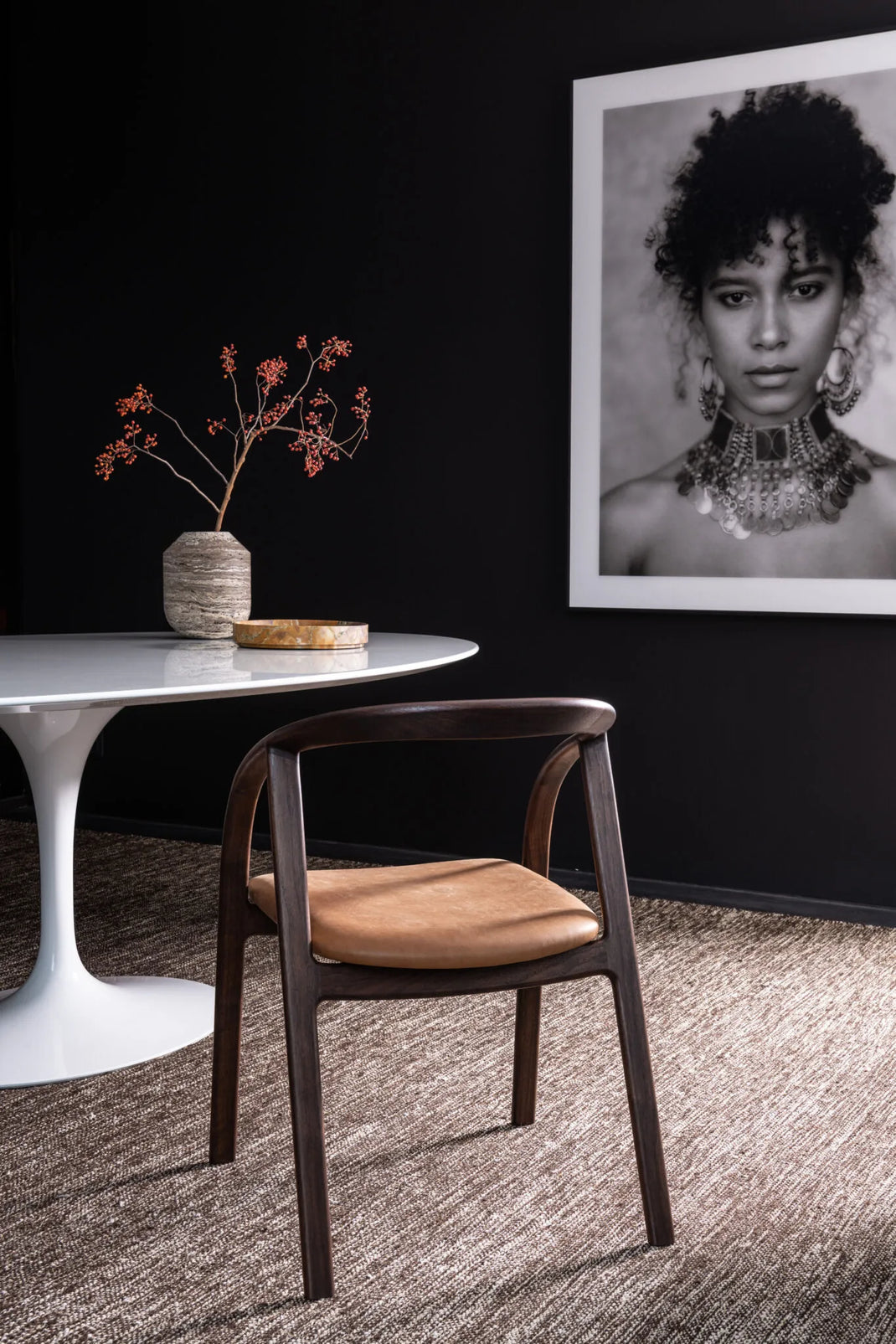 DAEN Chair