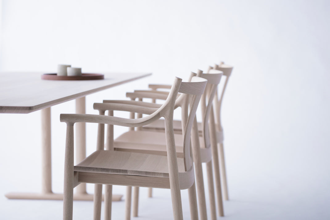 CHORUS Dining Table