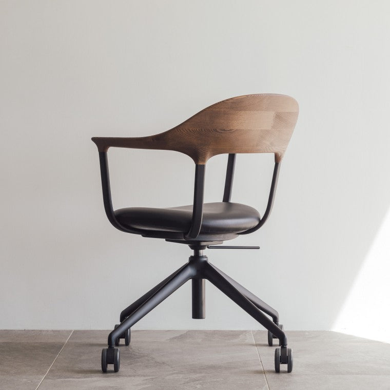 FOUR Castor Chair