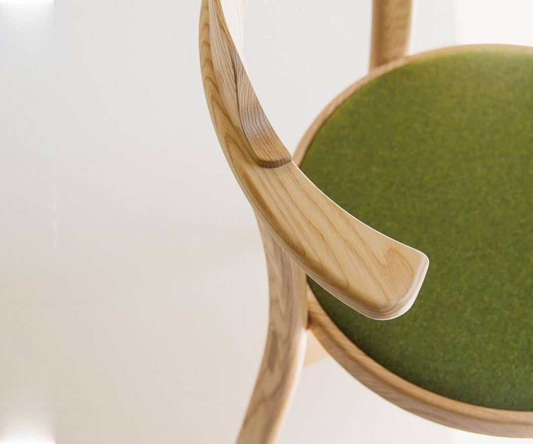 RUNT OM Stool