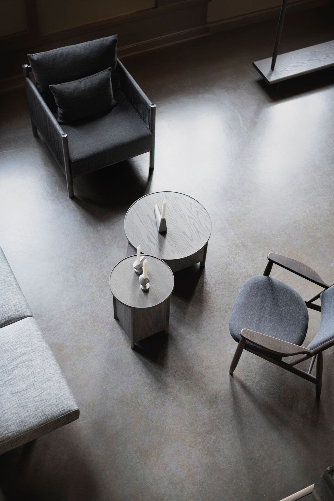 SUMMIT Lounge Chair