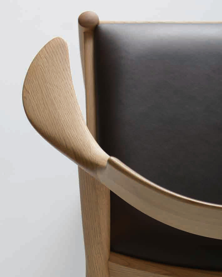 WHITEWOOD Armchair