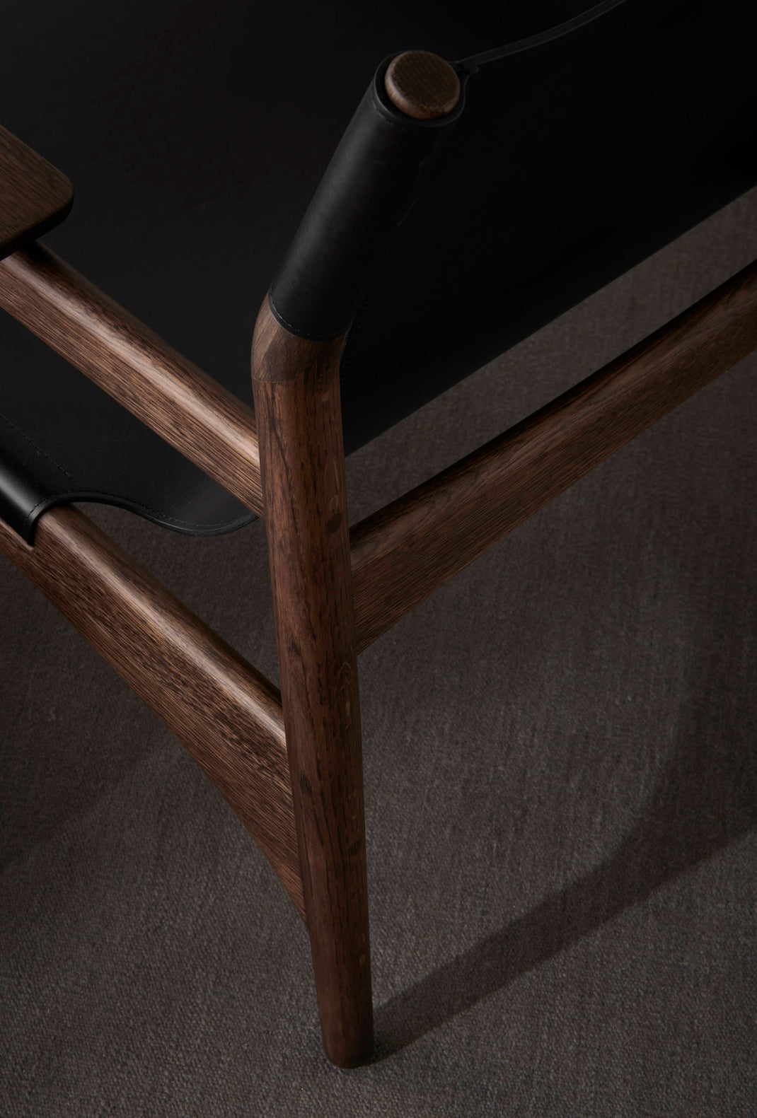 N-LC01 Lounge Chair