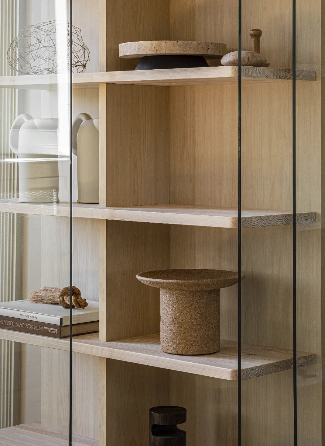 HIKARI Cabinet
