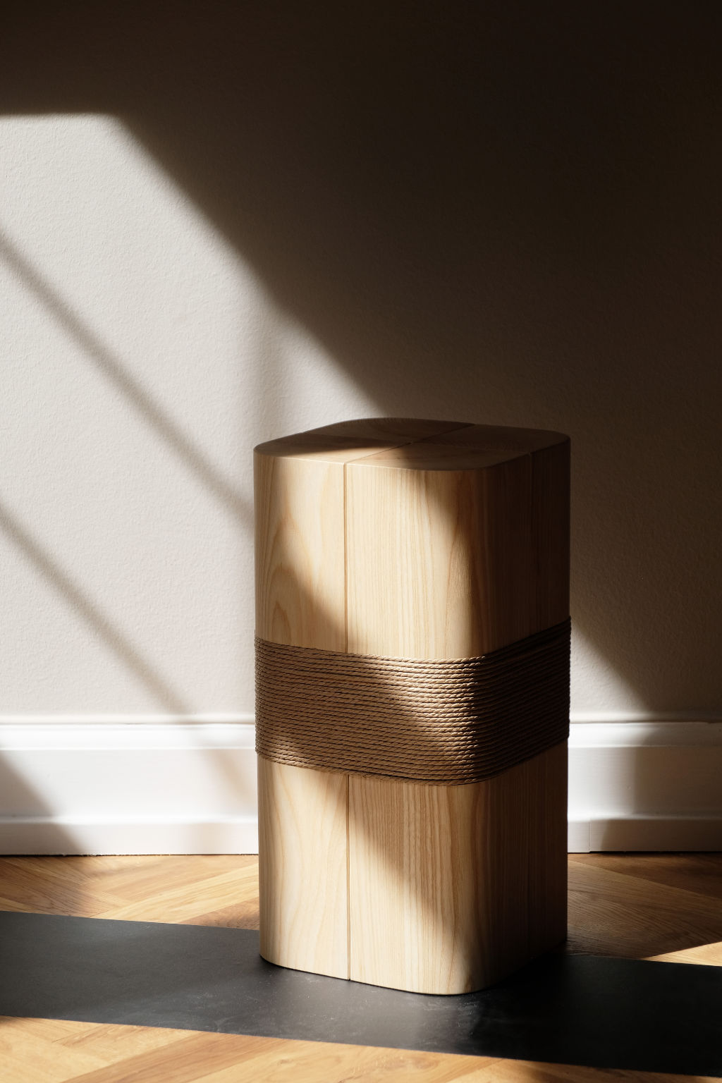 MONOLITH Plinth