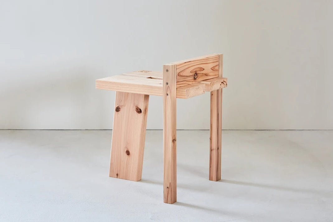 TRIPODAL Stool