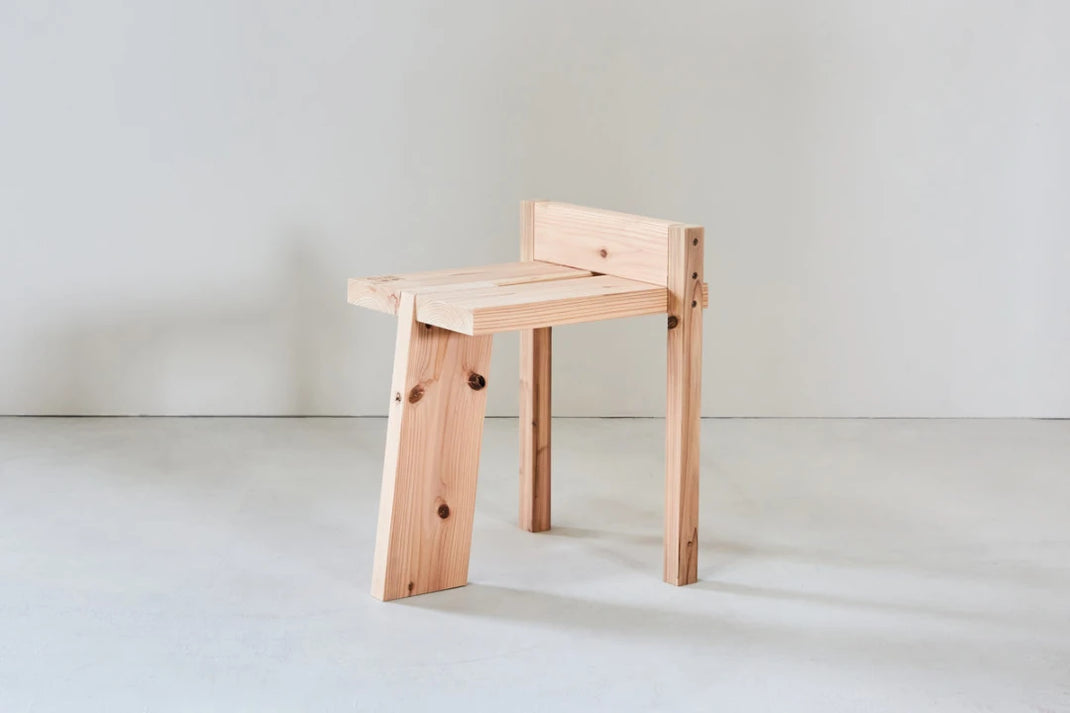 TRIPODAL Stool