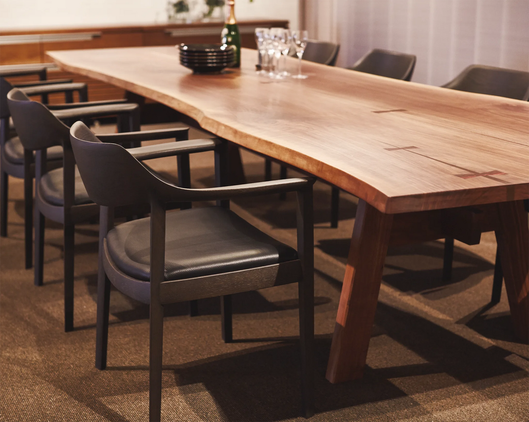 IPPONGI Table