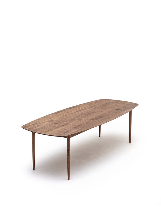 Kunst Dining Table