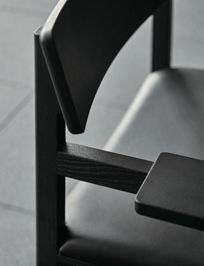 NAKKA Lounge Chair