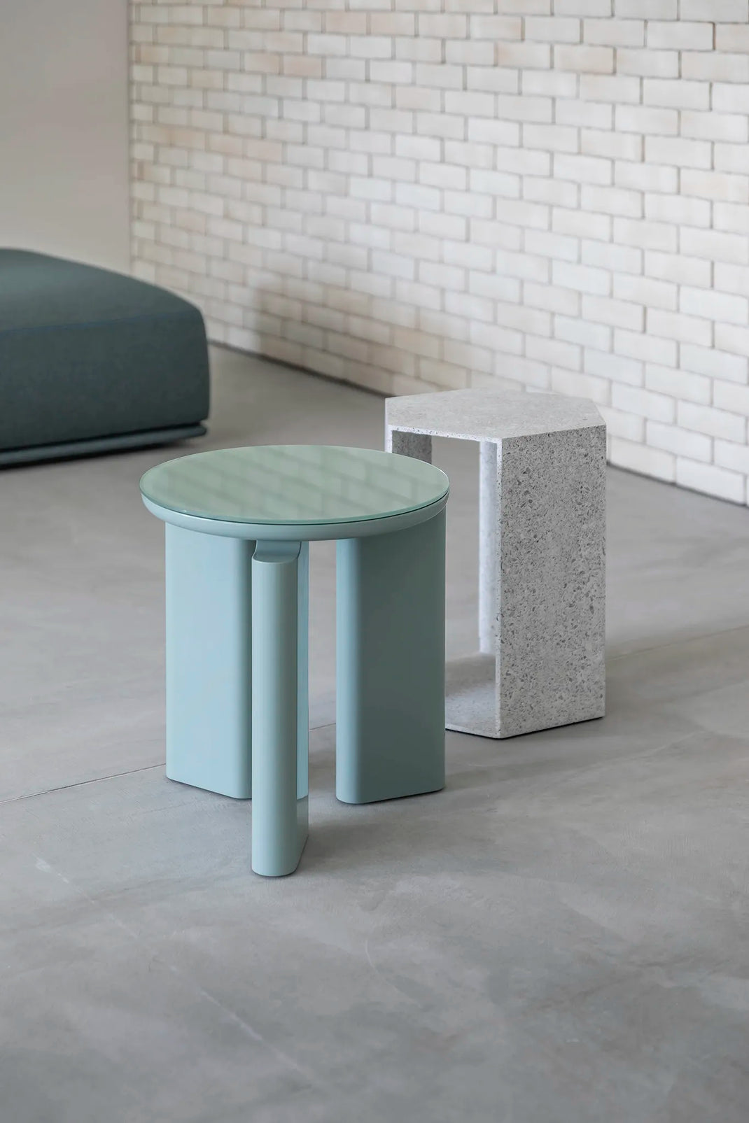 TROCADERO Round Coffee Tables