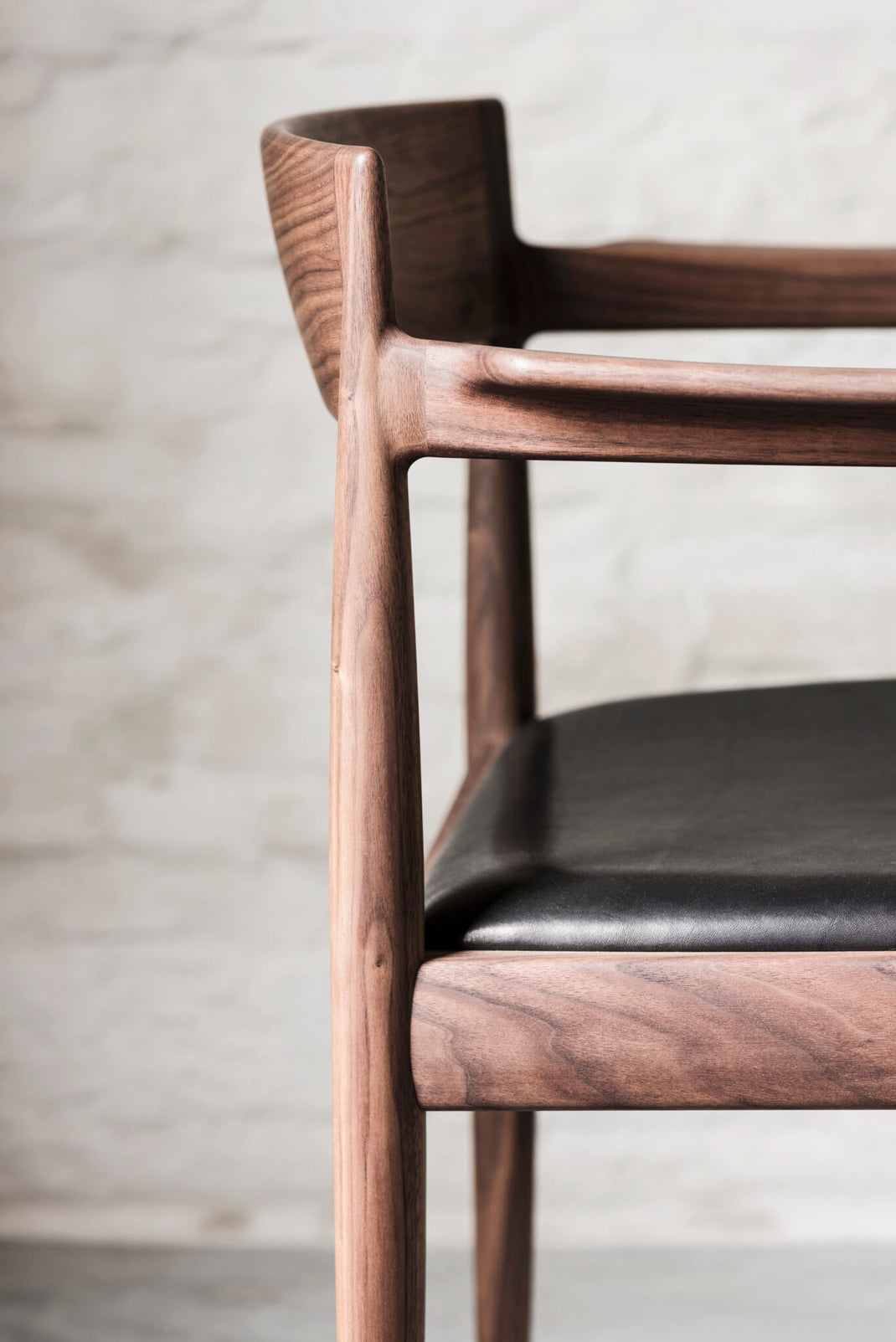 UNI Master Armchair