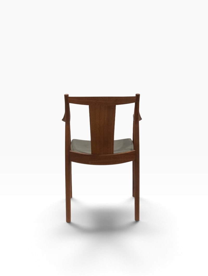 CHORUS Armchair (C)