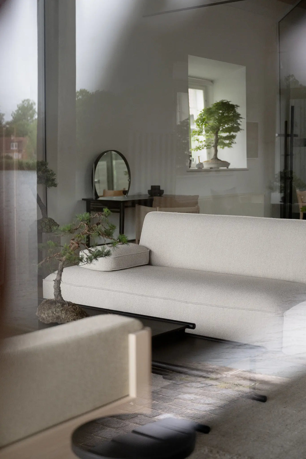 Hoyo Sofa