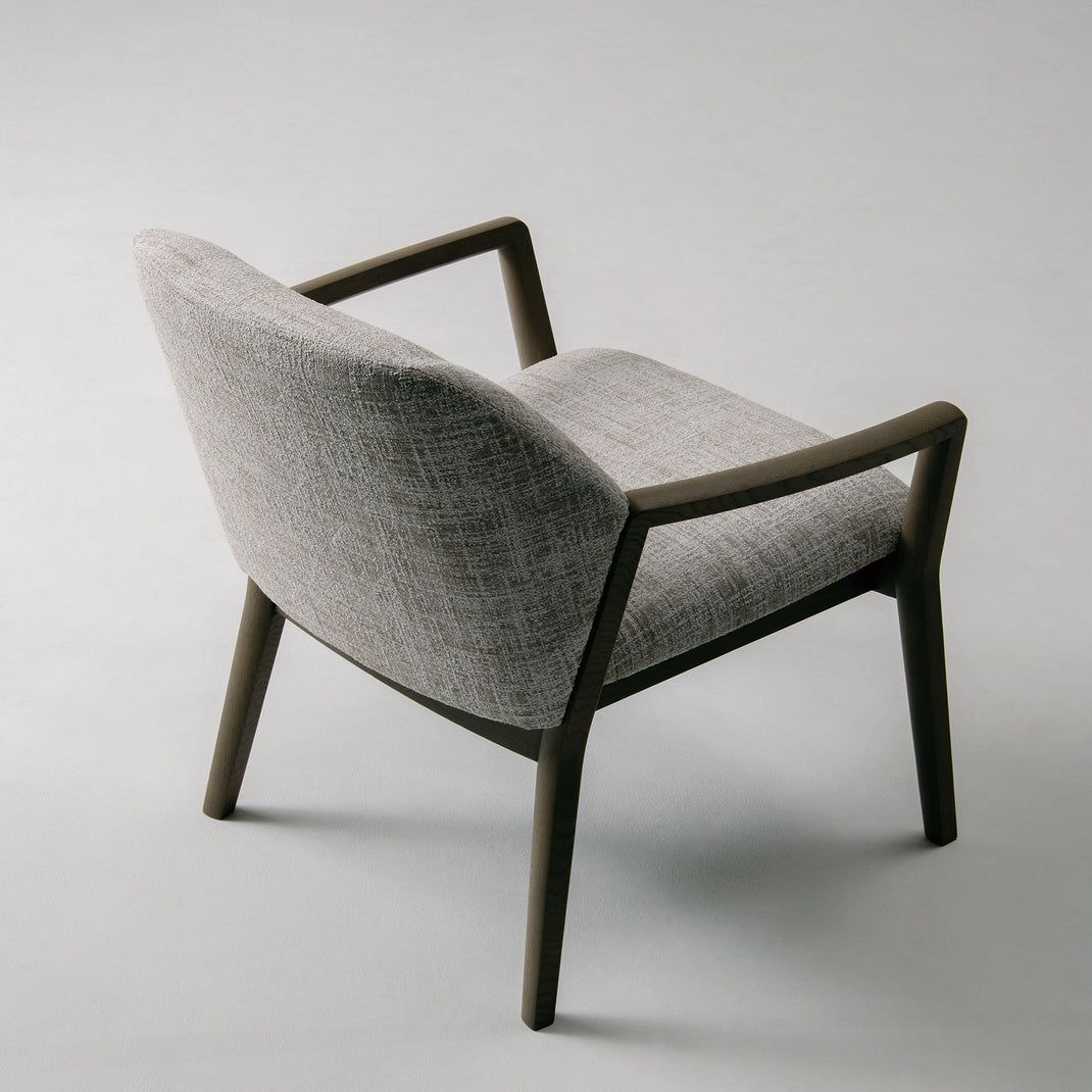 KARI Lounge Chair