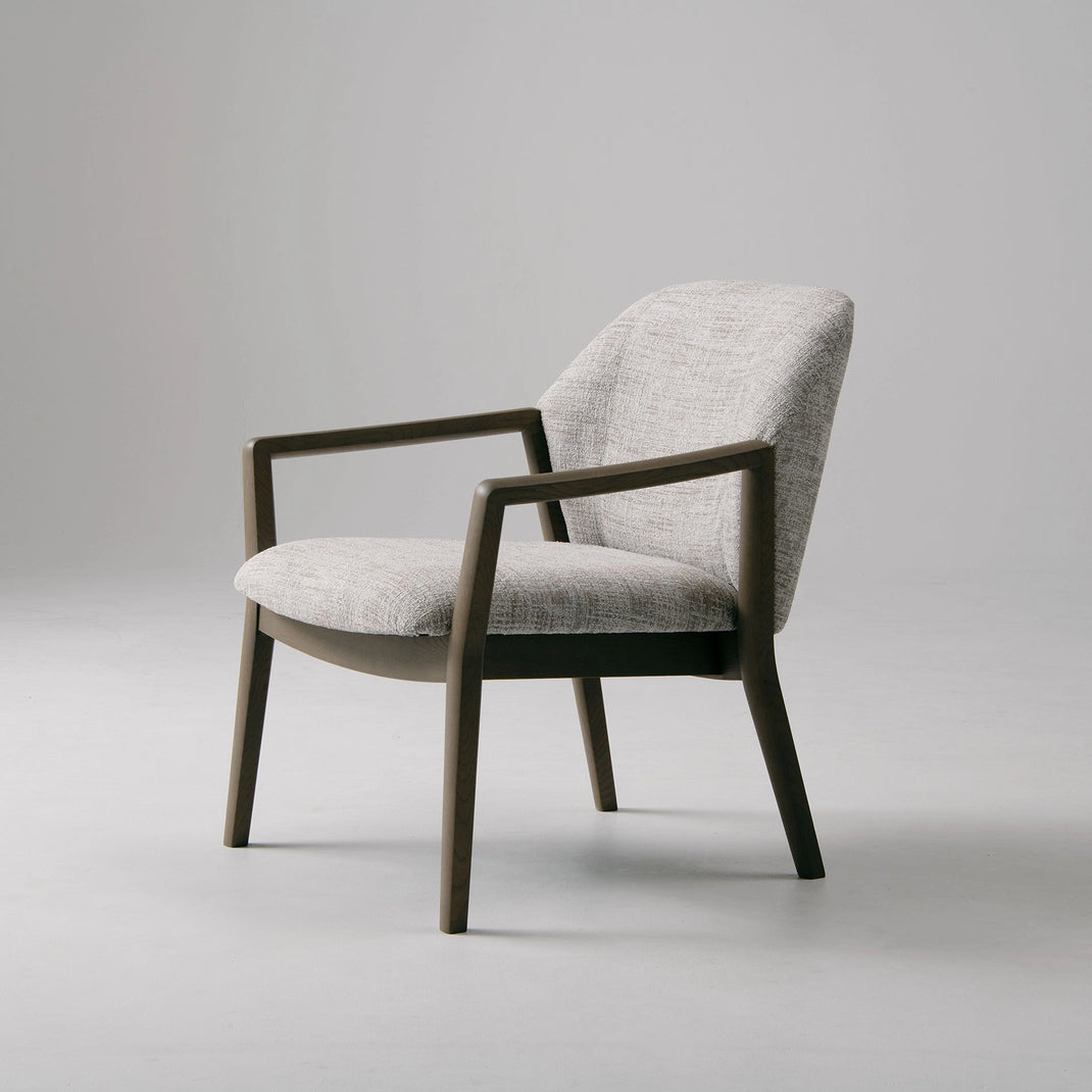 KARI Lounge Chair