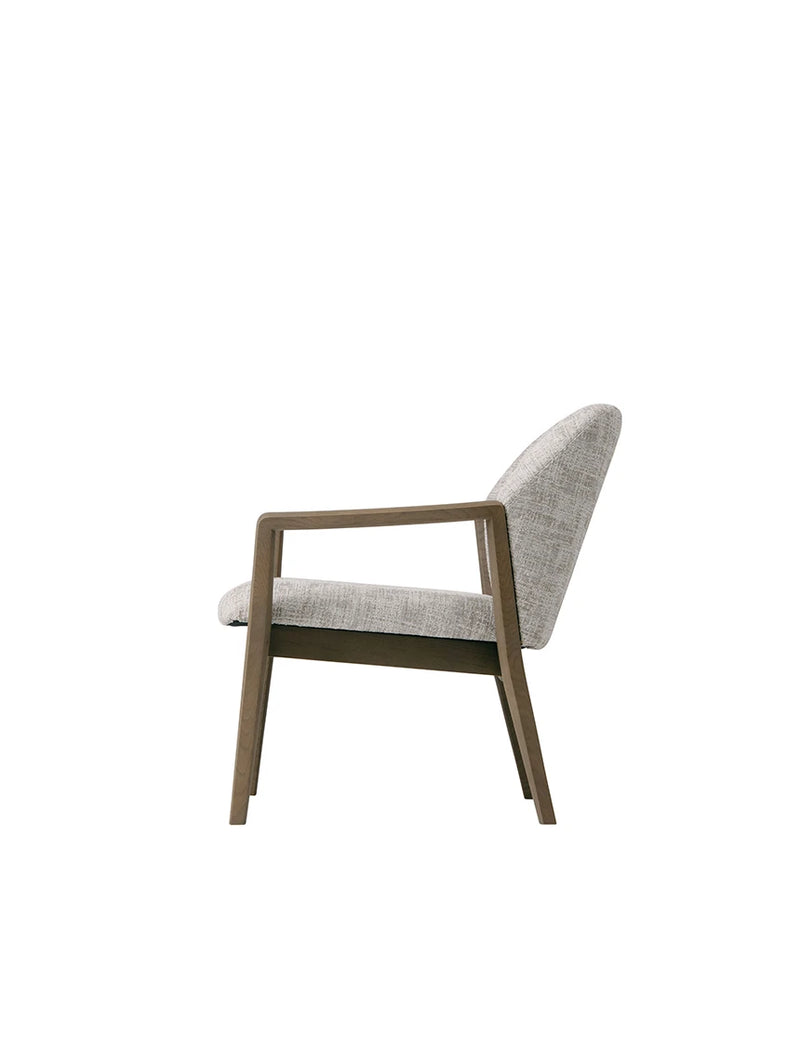 KARI Lounge Chair