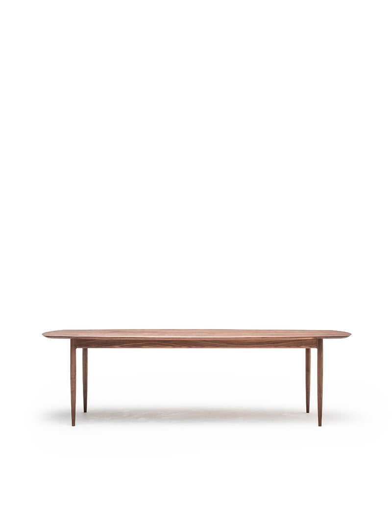 Kunst Dining Table