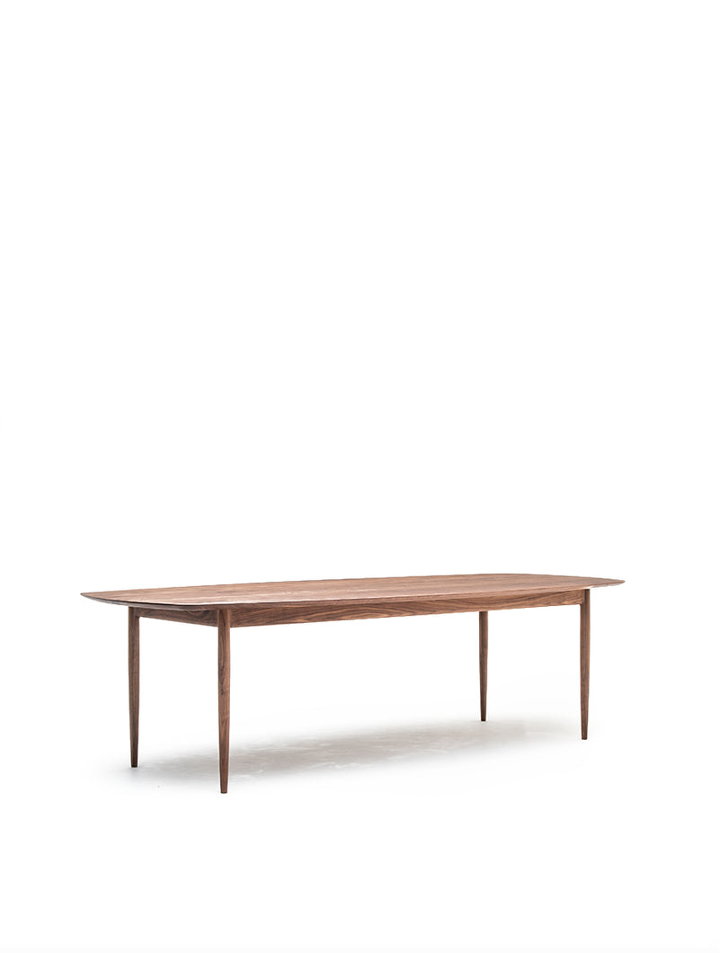 Kunst Dining Table