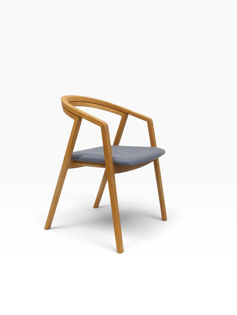 UU Chair (C)