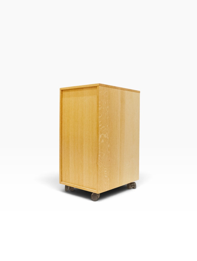 WAKU Cabinet (C)